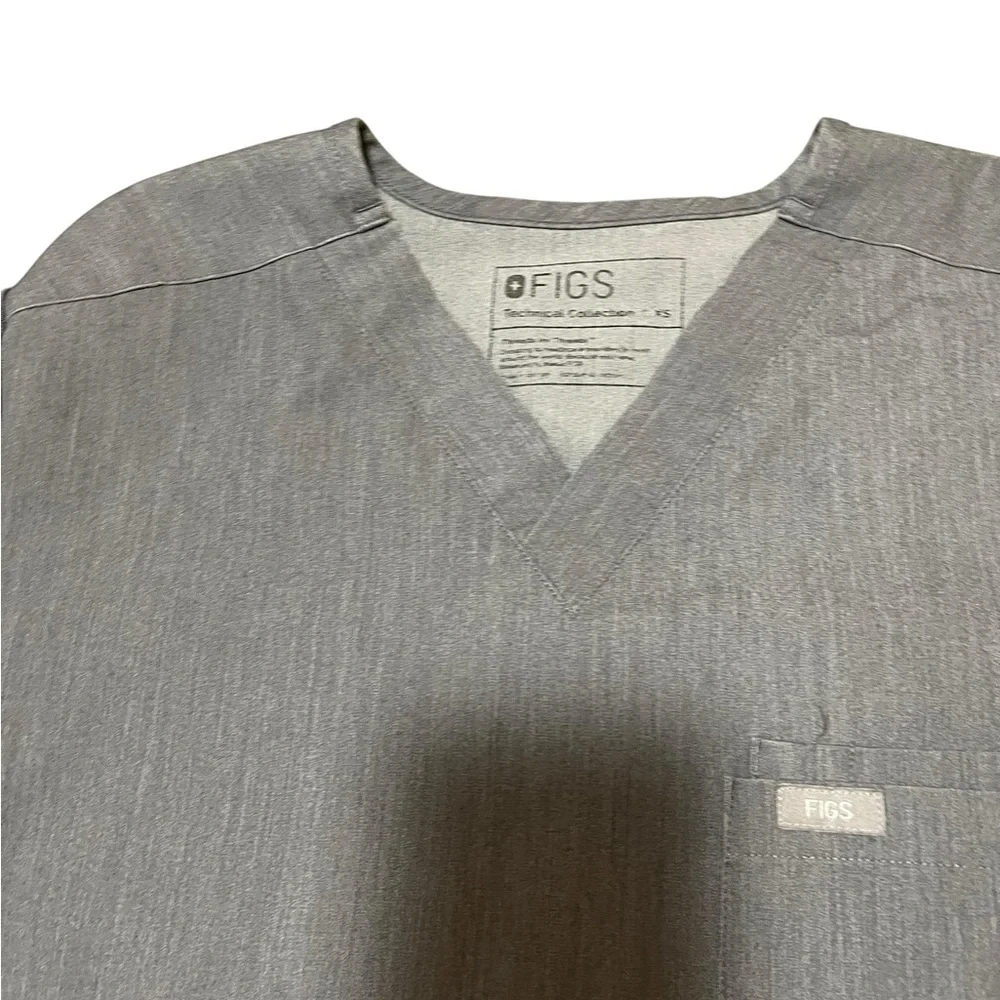💙BUNDLE Figs Charcoal V-Neck Scrub Top - Picture 6 of 12